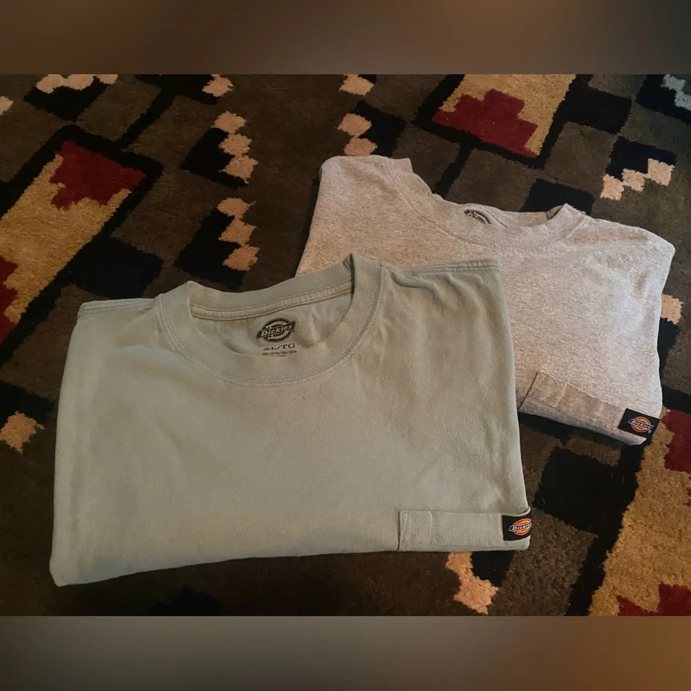 Final Gone 11/17! Dickies 2 short sleeve pocket t-shirts-light blue & gray - Picture 12 of 12